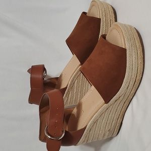 Nine West Wedge Sandal 9M brown